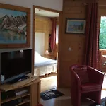 Facing The Chamonix Needles 公寓 莱苏什